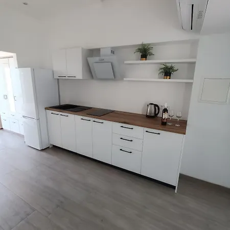 Kristijan Appartement Igrane